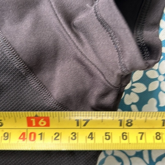 Hyba activewear top - Picture 8 of 8